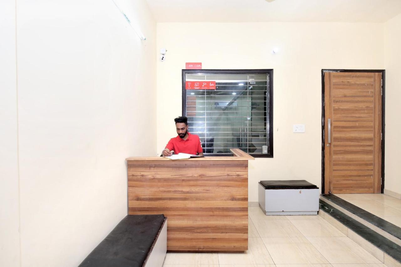 Oyo 16126 Aanantham Hotel Ludhiana Ngoại thất bức ảnh